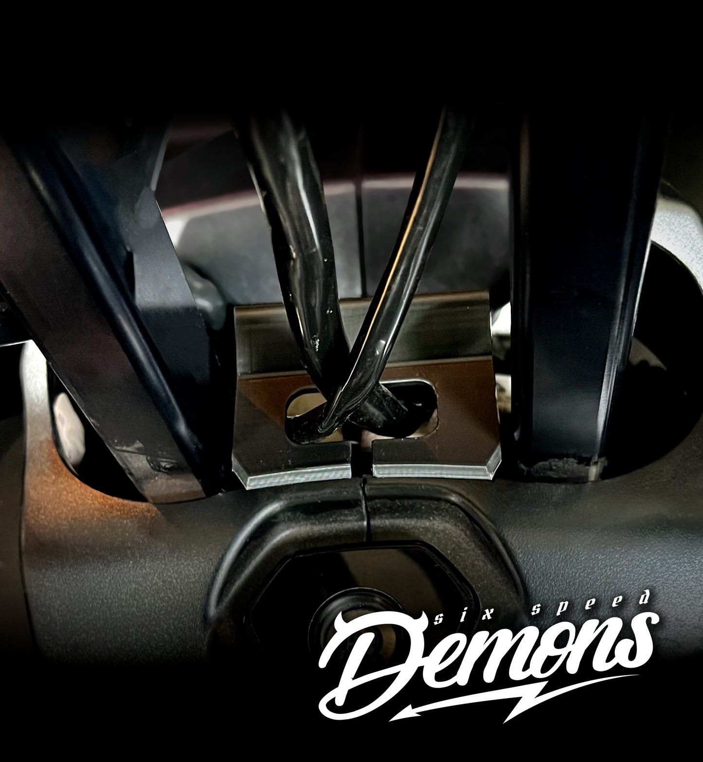 FILLER WITH WIRING HOLE 23.5+ Road glide Black filler piece - custom filler to fill open hole between riser